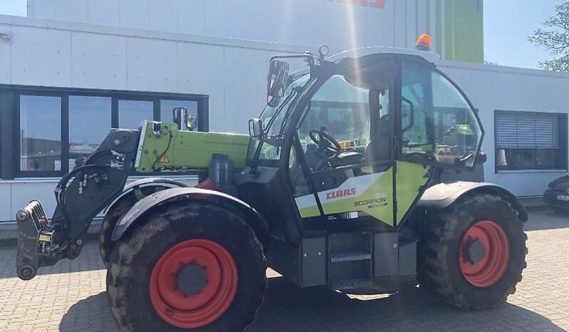 
								Claas SCORPION 741 full									