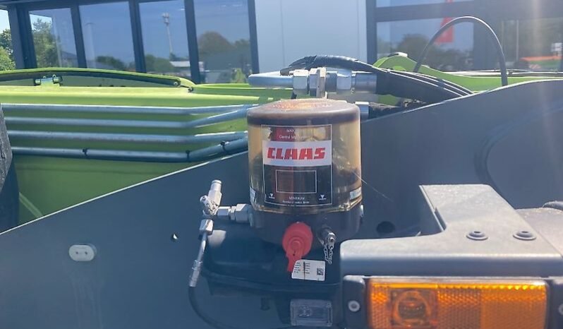 
								Claas SCORPION 741 full									