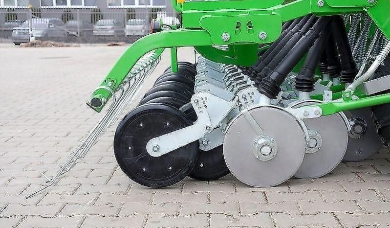 
								Bomet 2-Scheiben-Drillmaschine / Semoir 2 disques full									