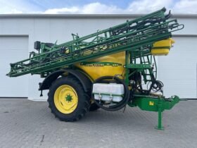John Deere 840