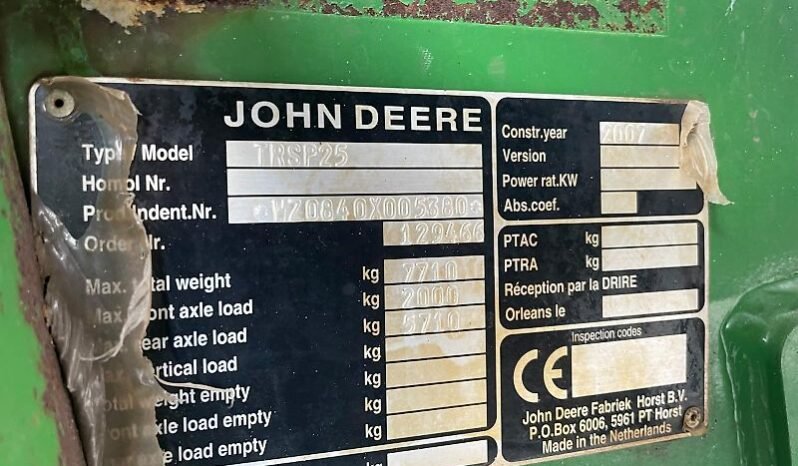 
								John Deere 840 full									