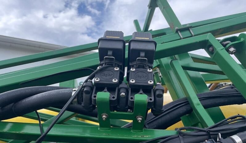 
								John Deere 840 full									