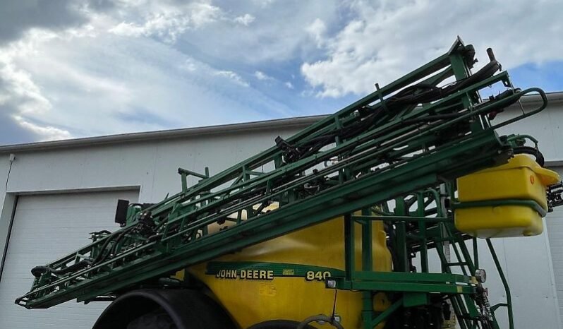 
								John Deere 840 full									