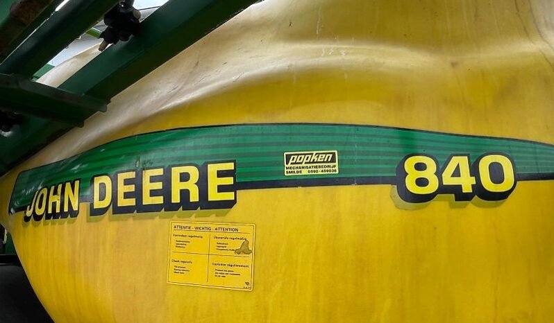 
								John Deere 840 full									