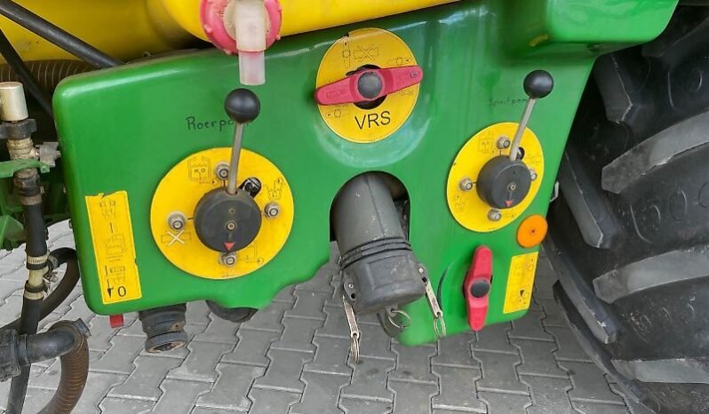 
								John Deere 840 full									