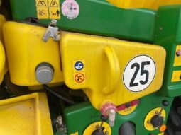 
										John Deere 840 full									