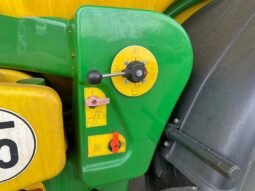 
										John Deere 840 full									