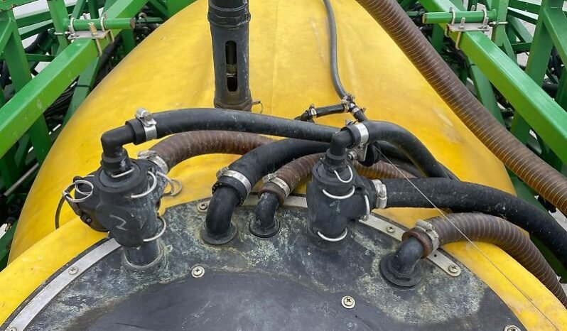 
								John Deere 840 full									