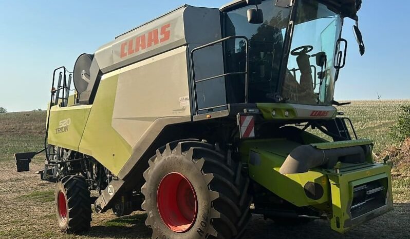 
								Claas TRION 520 full									