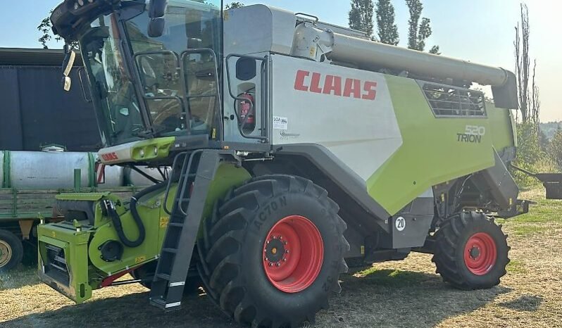 
								Claas TRION 520 full									