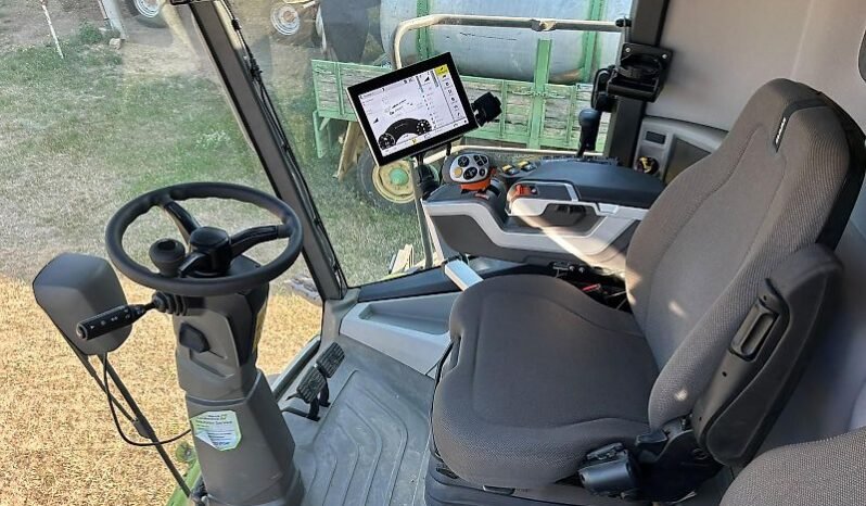 
								Claas TRION 520 full									
