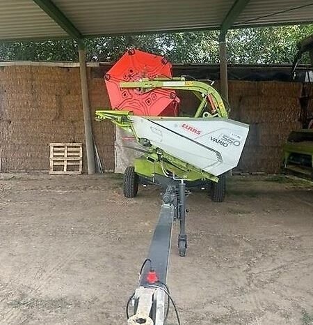 
								Claas TRION 520 full									