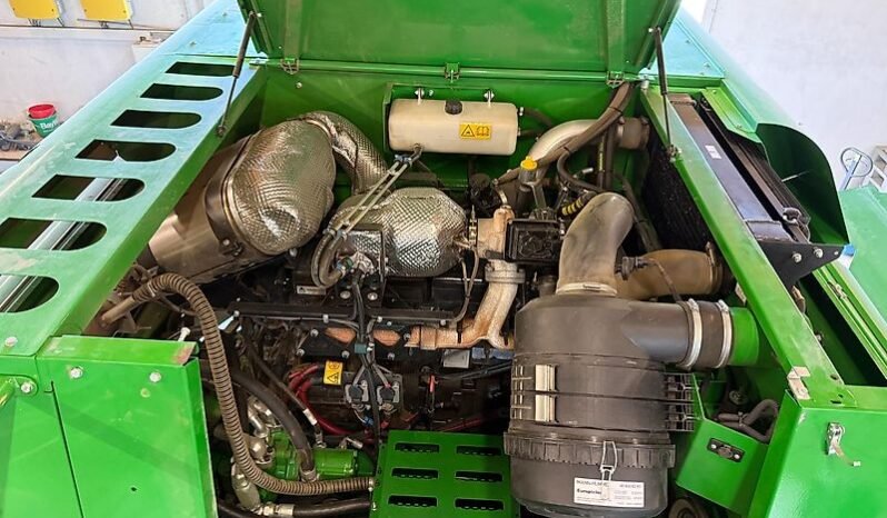 
								John Deere W330 full									