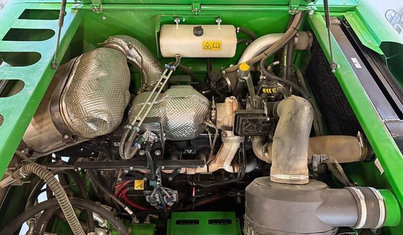 
								John Deere W330 full									