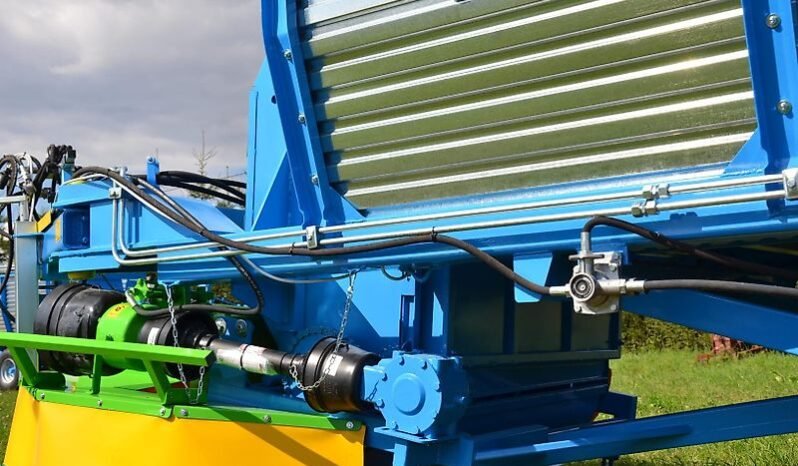 
								MD ZM Ladewagen mit Mähwerk T635/1 full									
