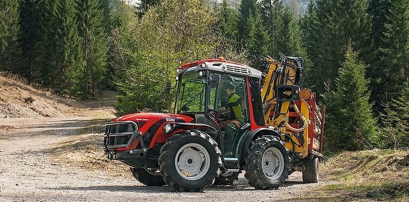 
								Antonio Carraro TONY 8900 TR Traktor Schlepper Fendt Holder NEU full									