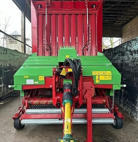 
								Strautmann Giga-Vitesse CFS 4002 full									