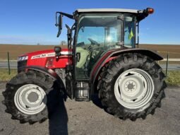 Massey Ferguson 4708 M Essential