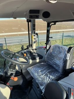 
										Massey Ferguson 4708 M Essential full									