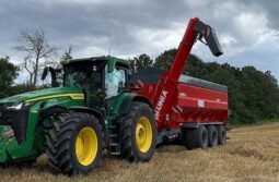 
										Unia BIZON 36 Überladewagen 36 m³; 500 to/h; full									