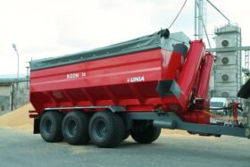 Unia BIZON 36 Überladewagen 36 m³; 500 to/h;