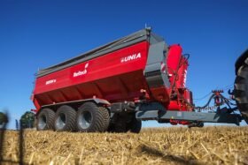 Unia BIZON 36 Überladewagen 36 m³; 500 to/h;