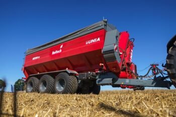 Unia BIZON 36 Überladewagen 36 m³; 500 to/h;